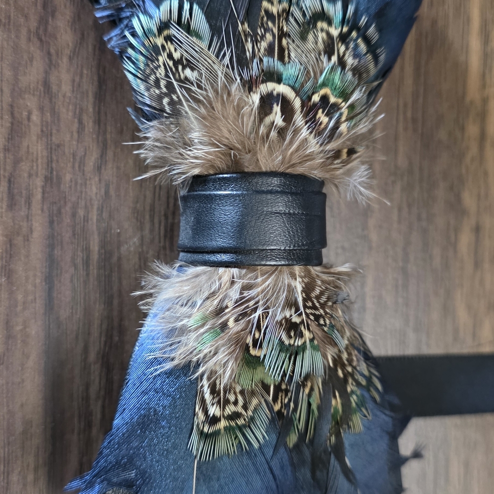 Feathered Bowtie - Picture 3 of 3